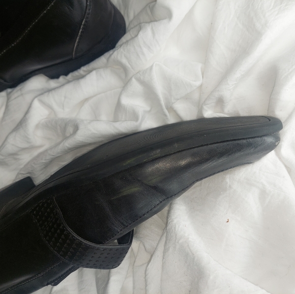 GUESS Men's Buckle dress shoes - Picture 5 of 6
